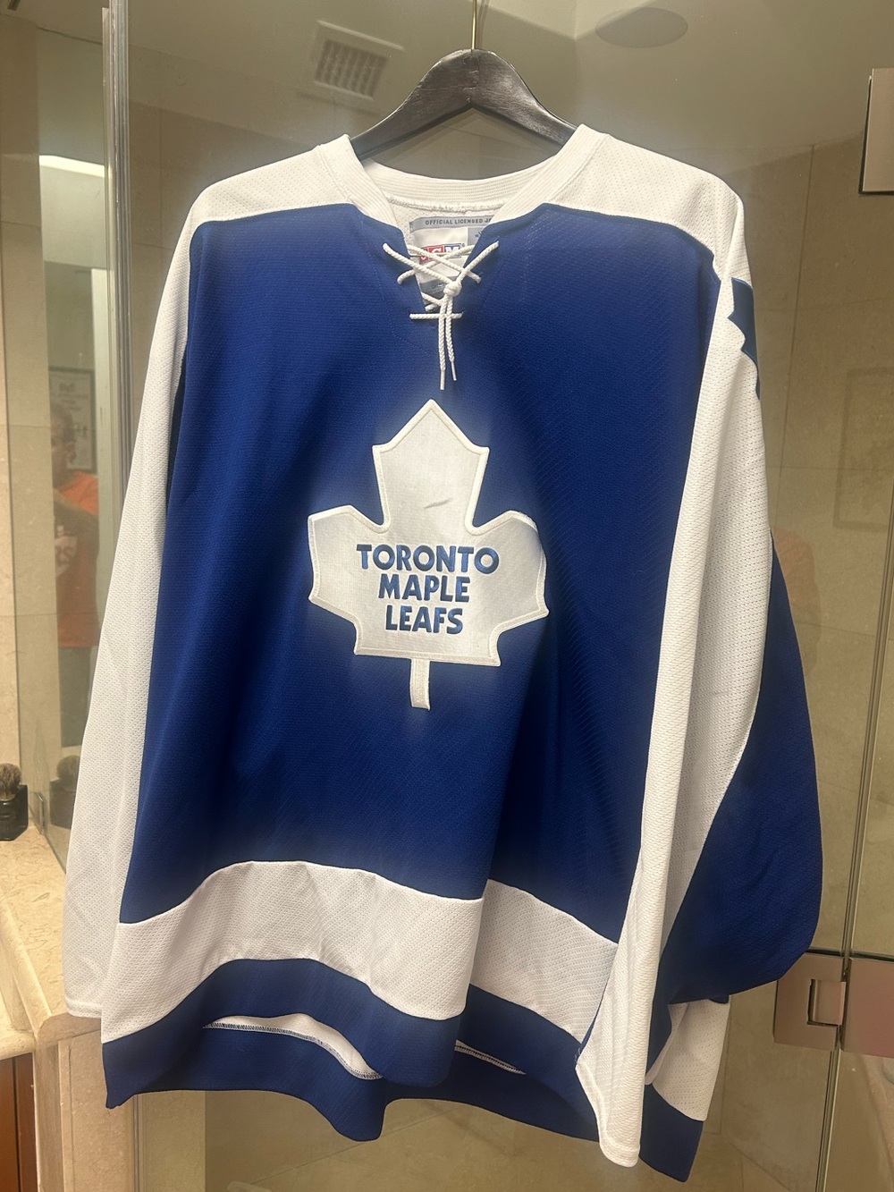 CCM Toronto Maple Leafs Blue & White Hockey Jersey(slight black mark on Leaf)